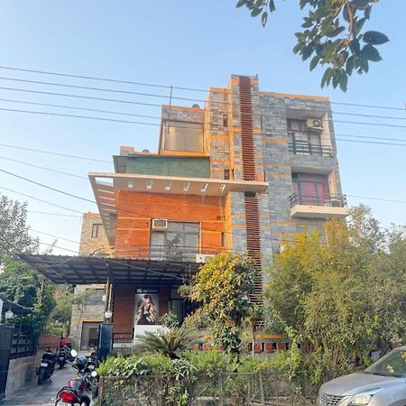 Hotel Warm Welcome - Noida Sector 51 Екстериор снимка