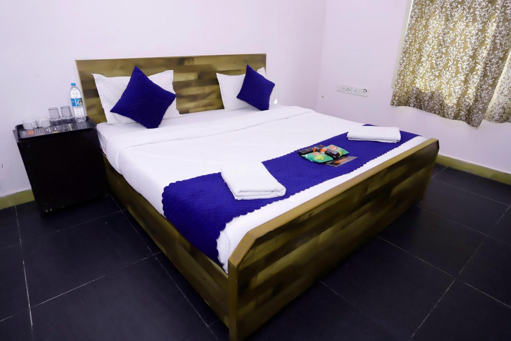 Hotel Warm Welcome - Noida Sector 51 Екстериор снимка
