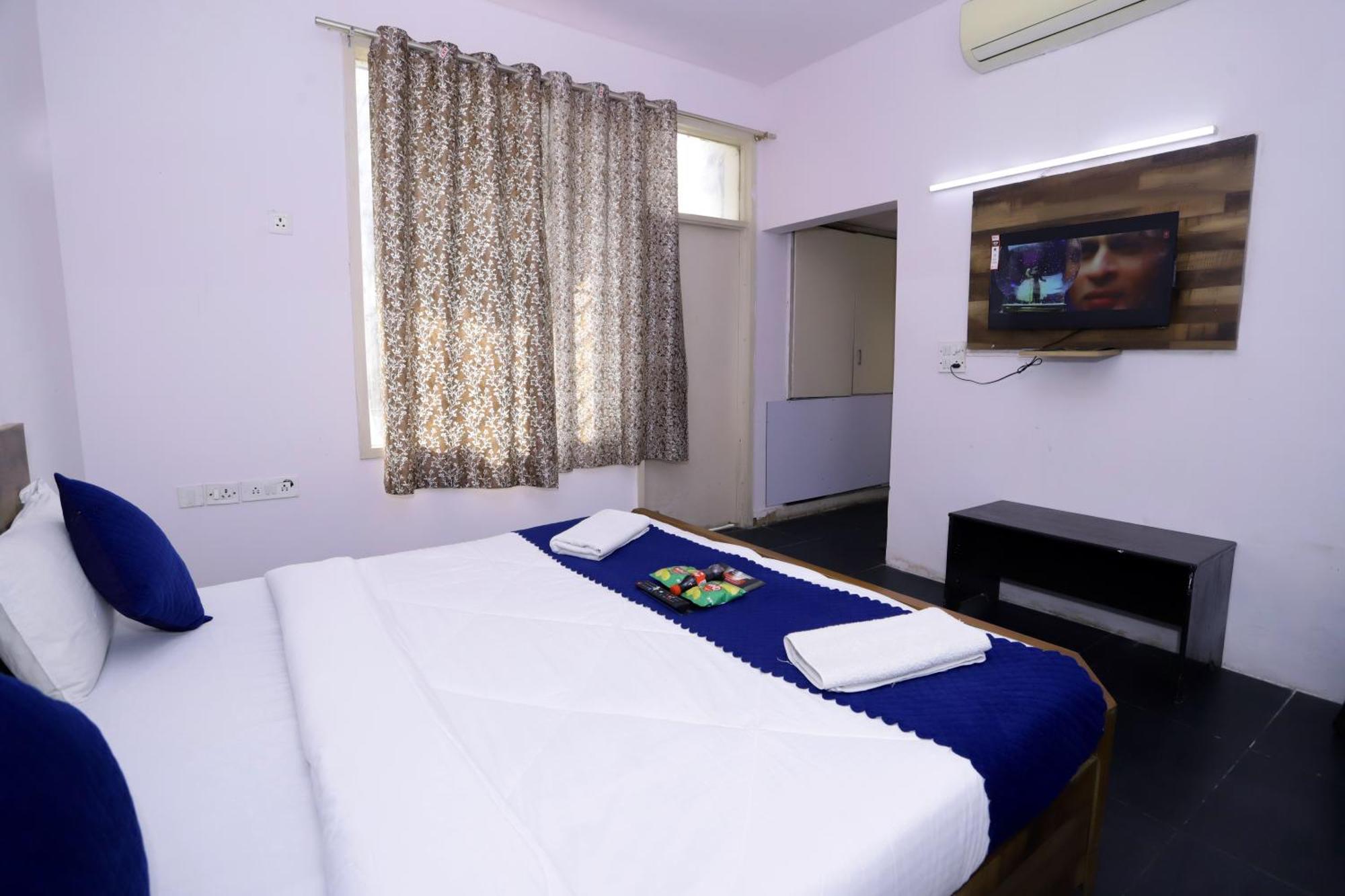 Hotel Warm Welcome - Noida Sector 51 Екстериор снимка