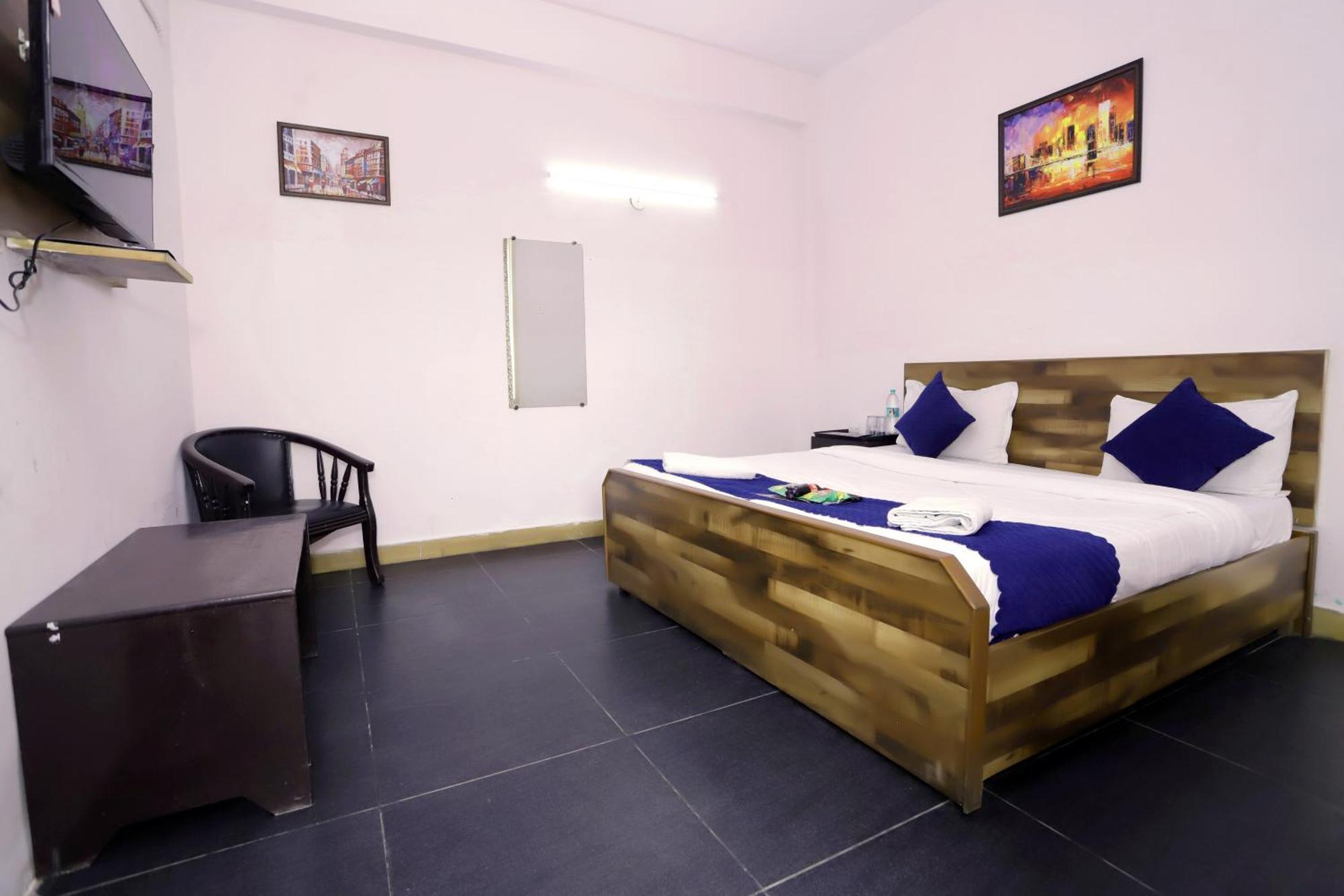 Hotel Warm Welcome - Noida Sector 51 Екстериор снимка