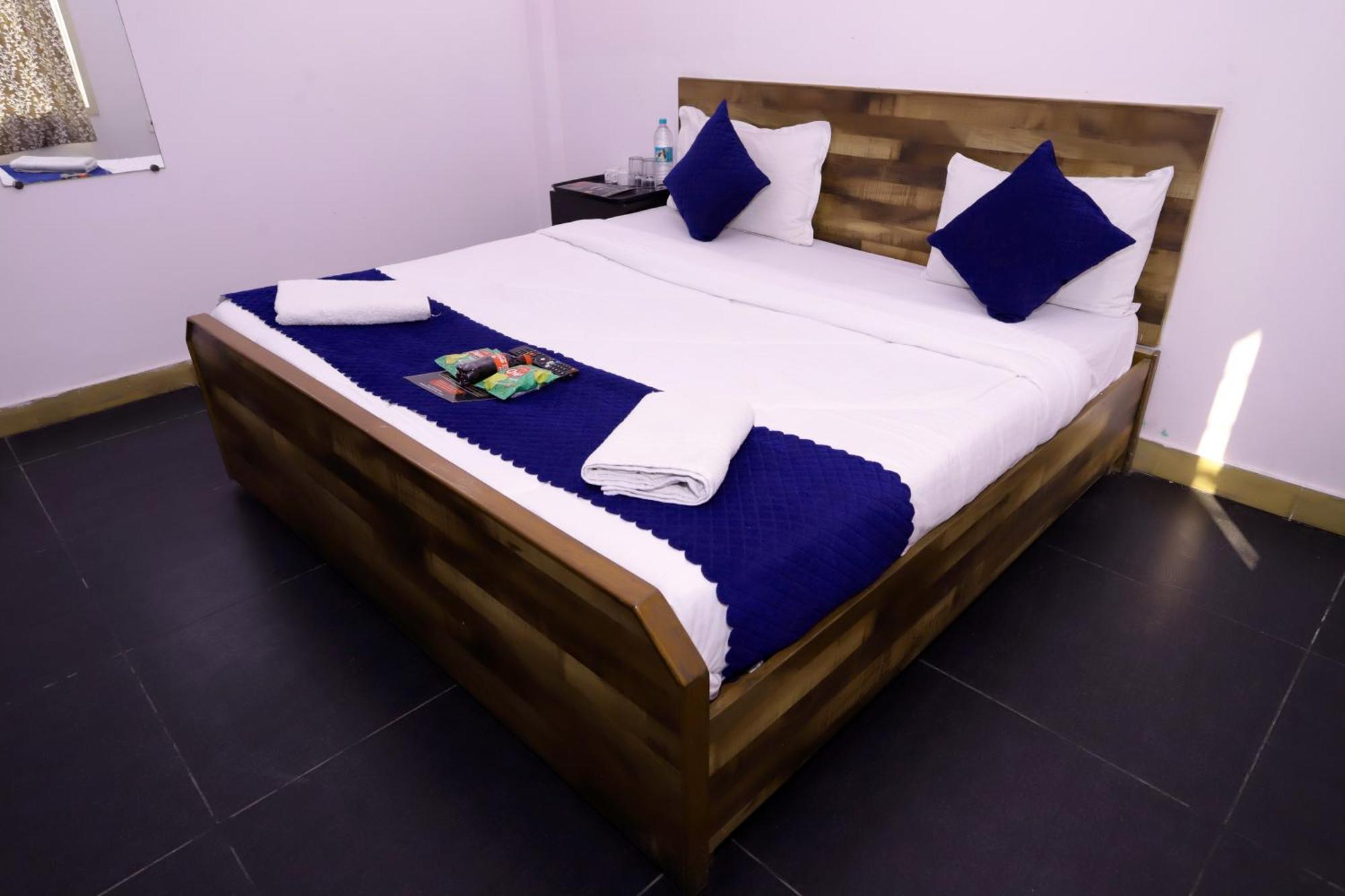 Hotel Warm Welcome - Noida Sector 51 Екстериор снимка