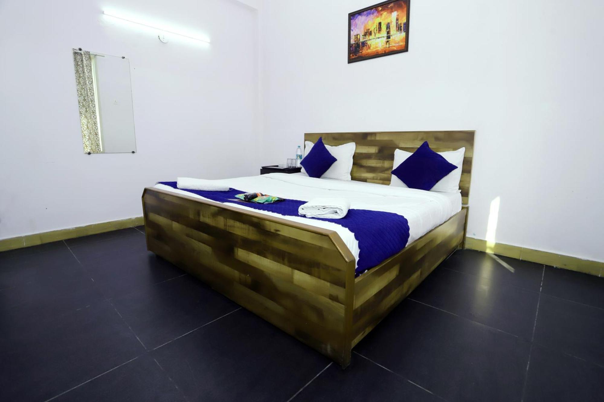 Hotel Warm Welcome - Noida Sector 51 Екстериор снимка