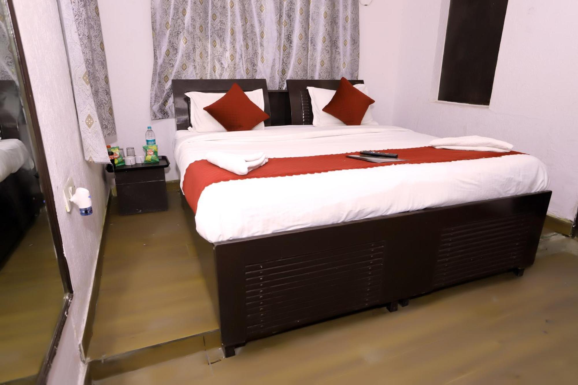 Hotel Warm Welcome - Noida Sector 51 Екстериор снимка