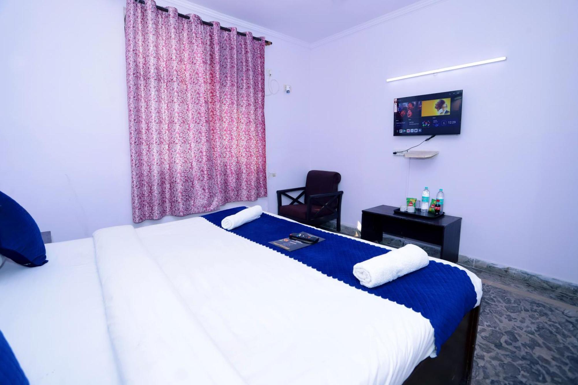 Hotel Warm Welcome - Noida Sector 51 Екстериор снимка