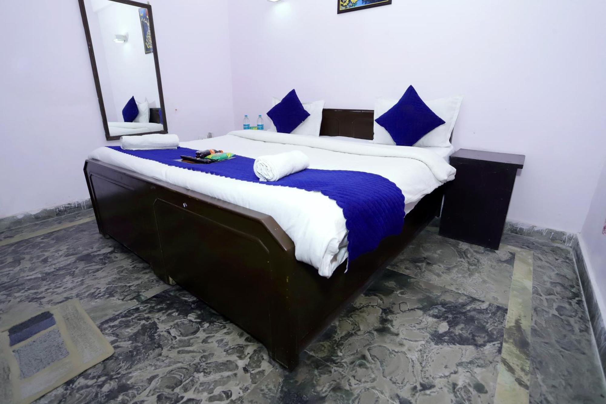 Hotel Warm Welcome - Noida Sector 51 Екстериор снимка