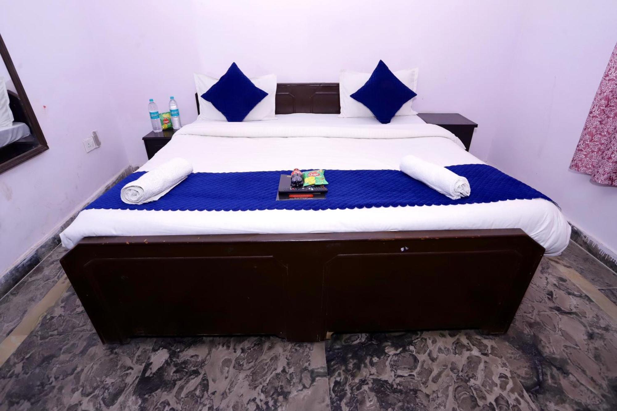 Hotel Warm Welcome - Noida Sector 51 Екстериор снимка