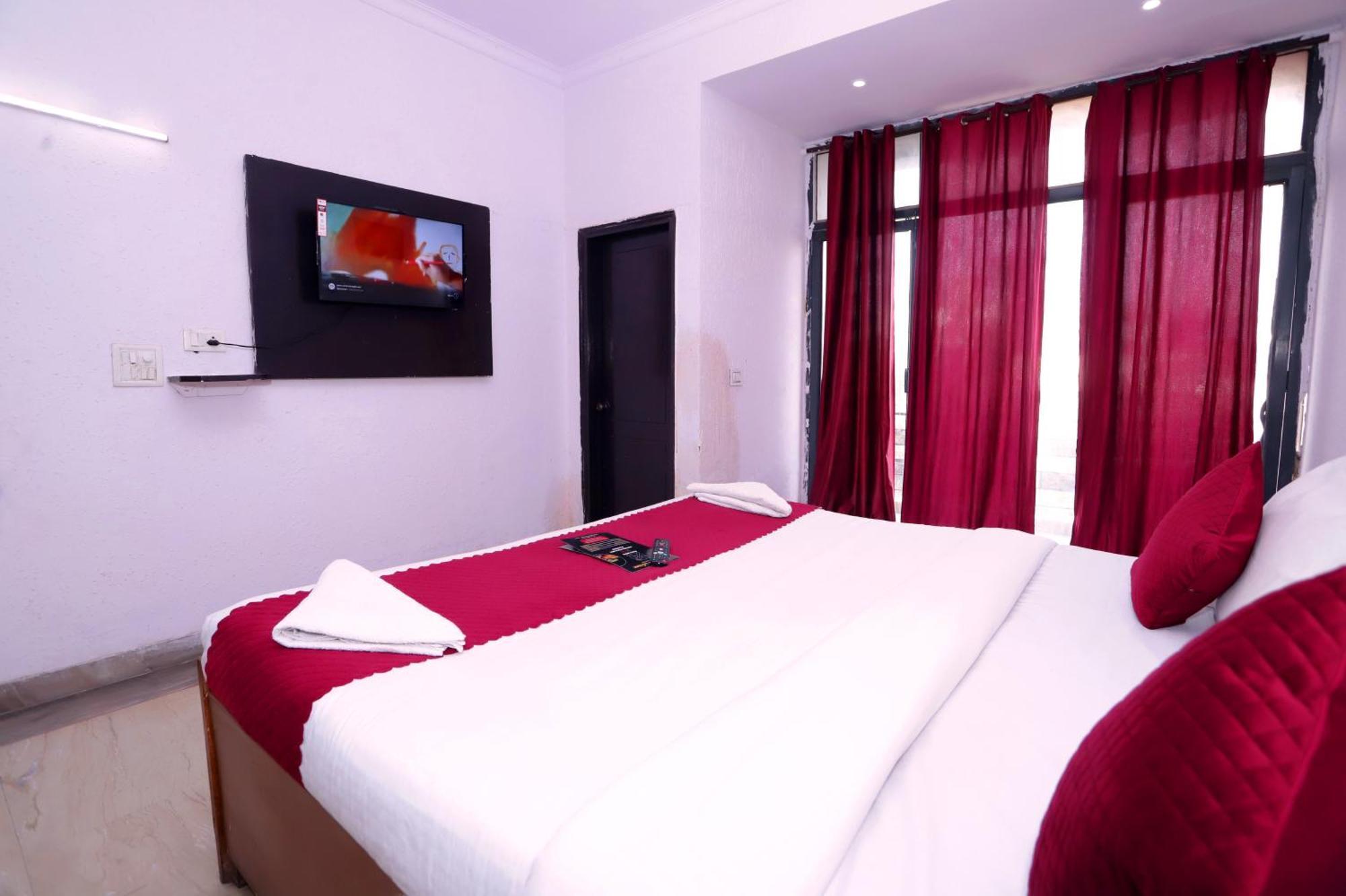 Hotel Warm Welcome - Noida Sector 51 Екстериор снимка