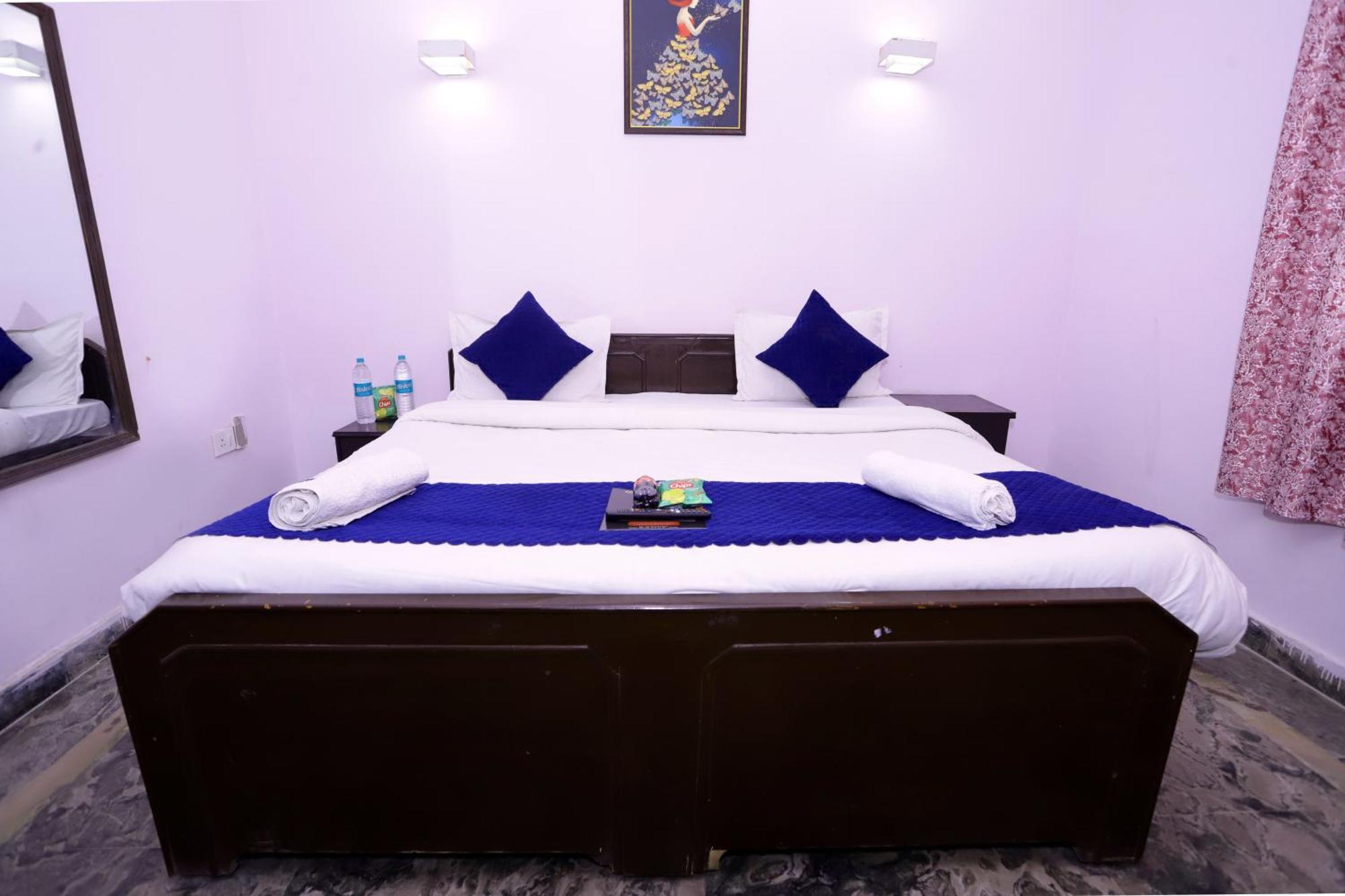 Hotel Warm Welcome - Noida Sector 51 Екстериор снимка