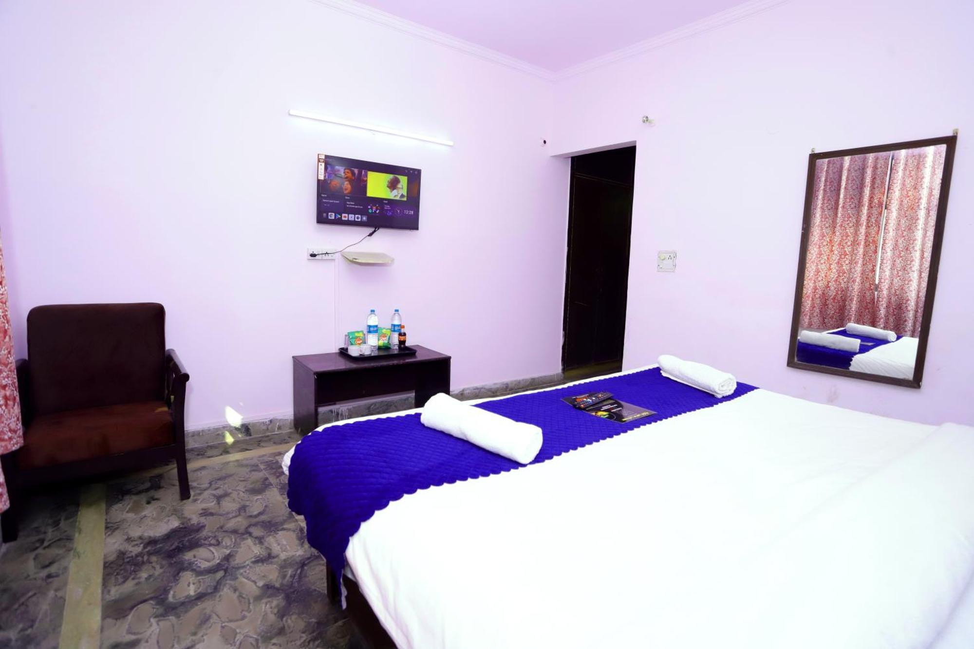 Hotel Warm Welcome - Noida Sector 51 Екстериор снимка