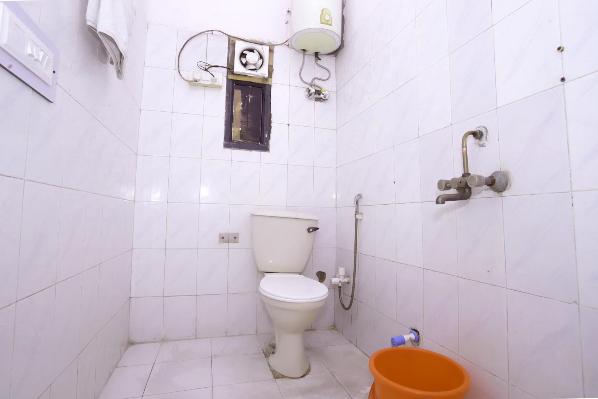 Hotel Warm Welcome - Noida Sector 51 Екстериор снимка